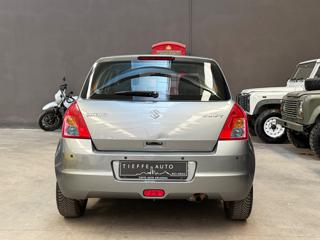 SUZUKI Swift usata, con Autoradio