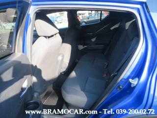 TOYOTA C-HR usata, con USB