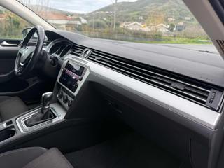 VOLKSWAGEN Passat Variant usata, con Sistema di navigazione
