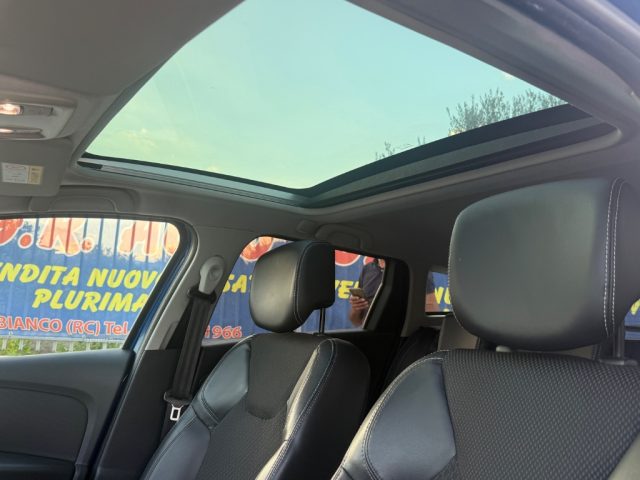 RENAULT Clio usata, con Specchietti laterali elettrici
