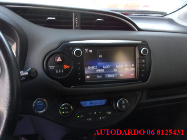 TOYOTA Yaris usata 17