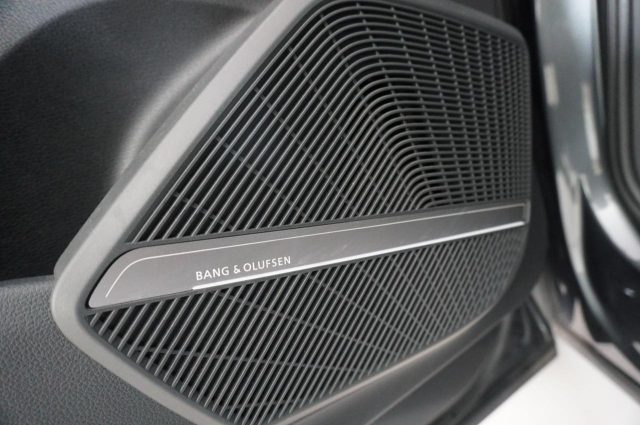 AUDI SQ5 usata, con Volante in pelle