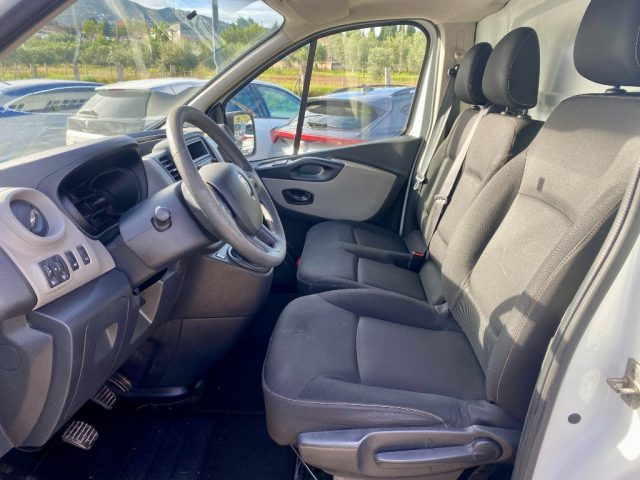 RENAULT Trafic usata, con Bracciolo