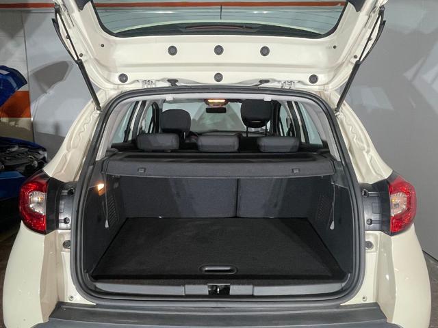 RENAULT Captur usata, con Sedile posteriore sdoppiato