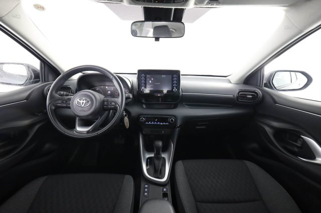 TOYOTA Yaris usata 9