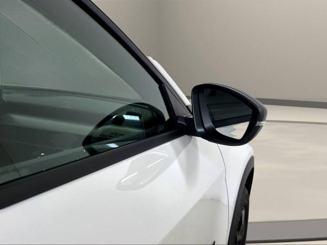 JEEP Avenger usata, con Isofix