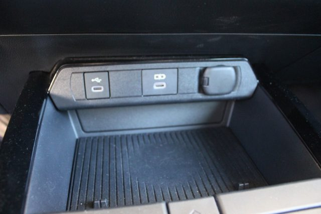 TOYOTA Prius Plug-in usata, con Airbag testa