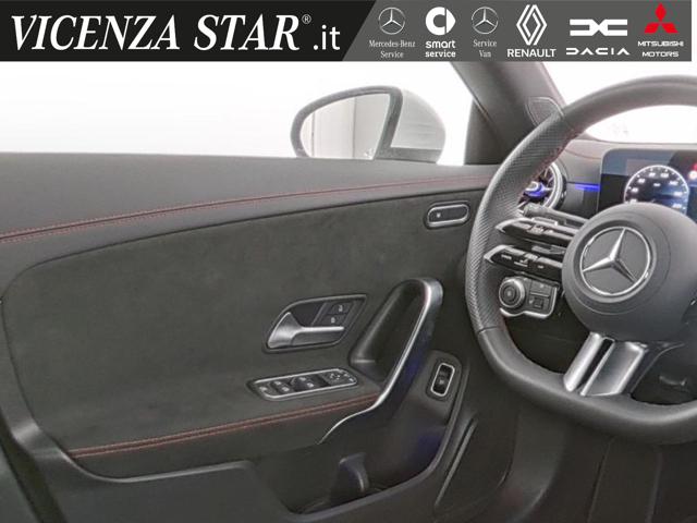 MERCEDES-BENZ CLA 200 usata, con Controllo automatico clima