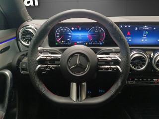 MERCEDES-BENZ CLA 200 usata, con Sistema di navigazione