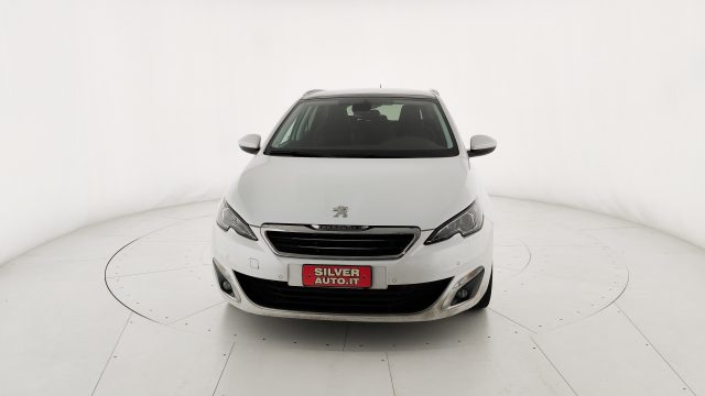 PEUGEOT 308 usata, con Luci diurne LED