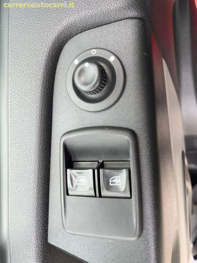 NISSAN NV300 usata, con Specchietti laterali elettrici