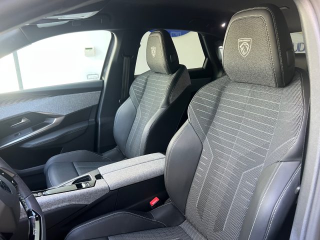 PEUGEOT 3008 usata, con Volante in pelle
