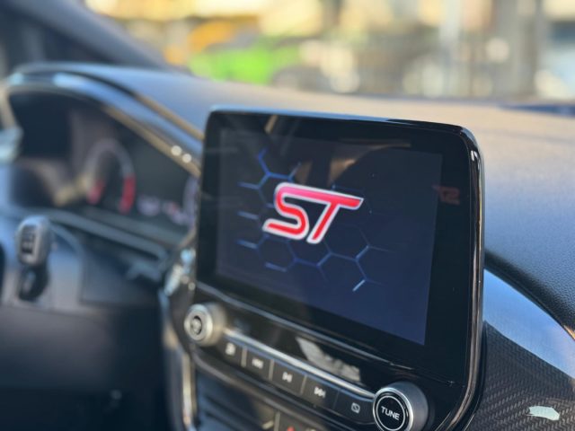 FORD Fiesta usata, con Park Distance Control