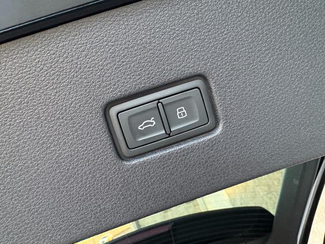 AUDI Q8 usata, con Freno di stazionamento elettrico