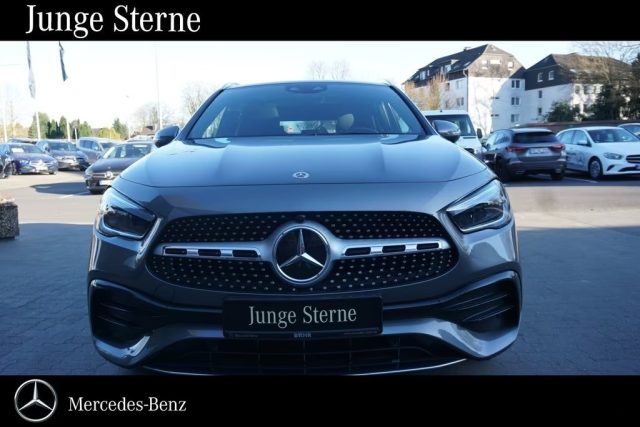 MERCEDES-BENZ GLA 220 usata, con Alzacristalli elettrici