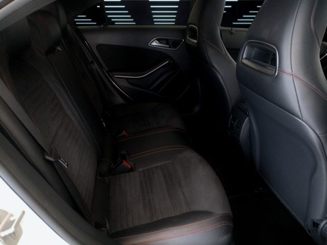 MERCEDES-BENZ CLA 200 usata 17