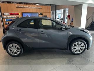 TOYOTA Aygo X usata 2
