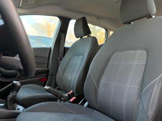 FORD Fiesta usata, con Autoradio