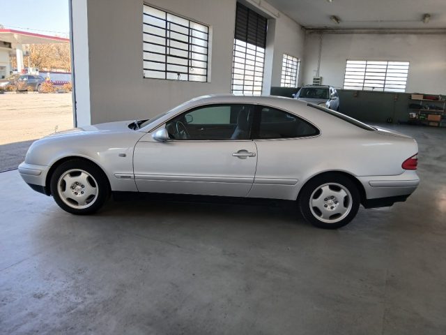 MERCEDES-BENZ CLK 200 usata, con Autoradio