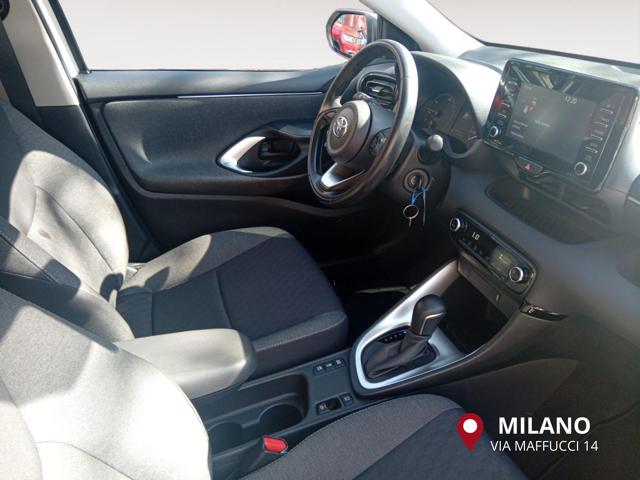TOYOTA Yaris usata, con USB