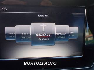 MERCEDES-BENZ GLA 200 usata, con Autoradio digitale