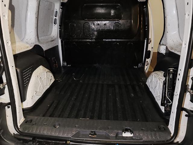 RENAULT Kangoo usata 13