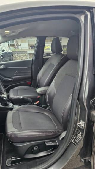 FORD Fiesta usata, con Sensori di parcheggio posteriori