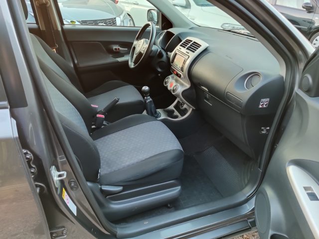 TOYOTA Urban Cruiser usata, con Airbag testa