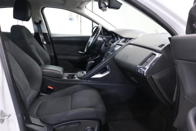 JAGUAR E-Pace usata, con Park Distance Control