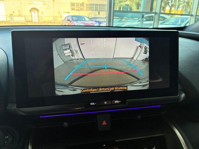 TOYOTA C-HR usata, con Controllo automatico clima