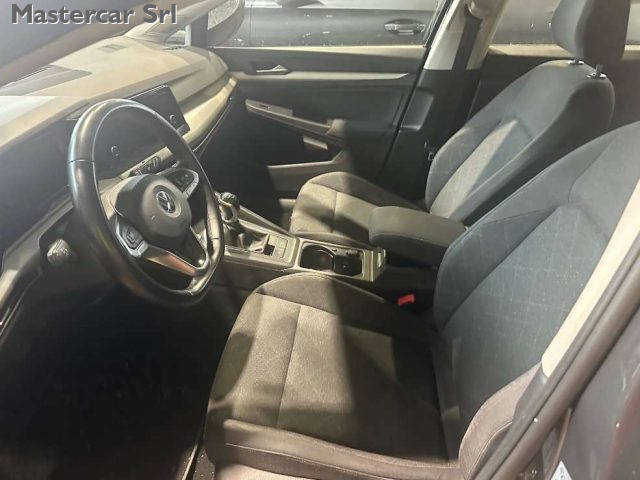 VOLKSWAGEN Golf Variant usata, con Autoradio