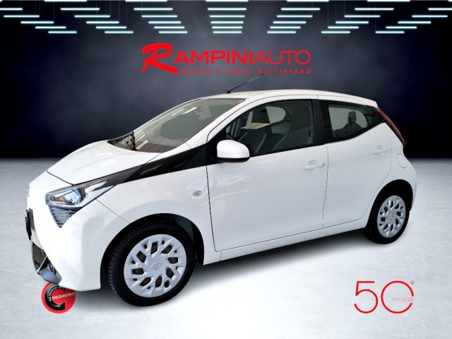 TOYOTA Aygo usata 12