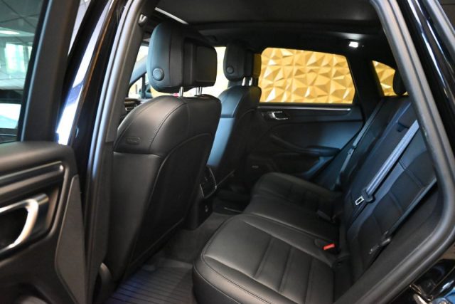 PORSCHE Macan usata 30