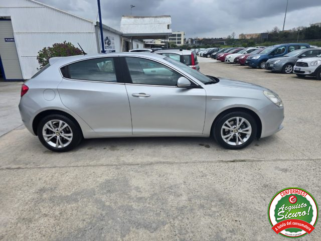 ALFA ROMEO Giulietta usata, con Autoradio