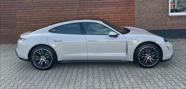 PORSCHE Taycan usata, con Cerchi in lega