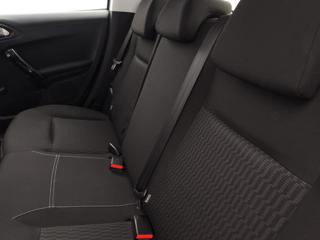 PEUGEOT 208 usata, con Sedile posteriore sdoppiato
