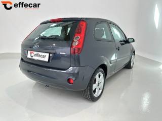 FORD Fiesta usata, con Autoradio