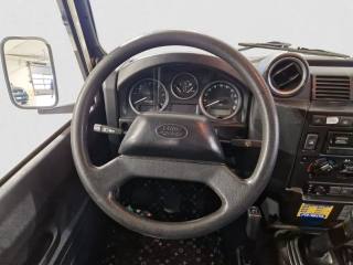 LAND ROVER Defender usata, con Servosterzo