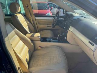 VOLKSWAGEN Touareg usata, con Servosterzo