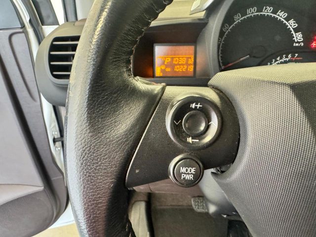 TOYOTA iQ usata, con Volante in pelle