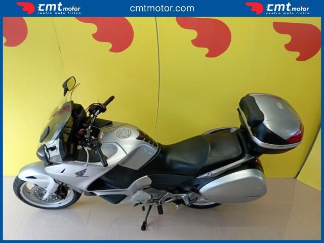 HONDA Deauville 700 usata 14