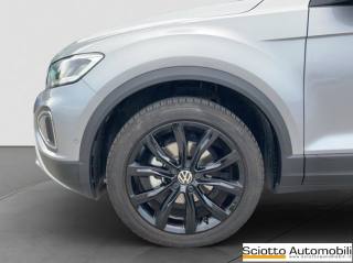 VOLKSWAGEN T-Roc usata, con Specchietti laterali elettrici