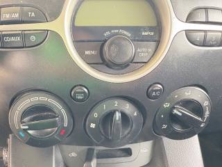 MAZDA 2 usata, con Volante in pelle