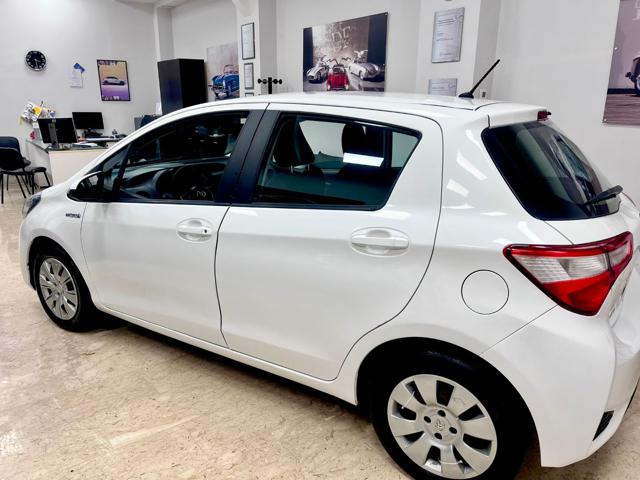 TOYOTA Yaris usata, con Alzacristalli elettrici