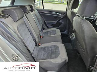 VOLKSWAGEN Golf usata, con Touch screen