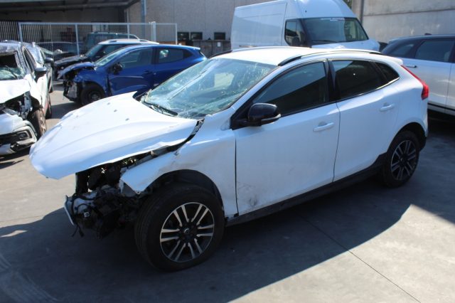 VOLVO V40 Cross Country usata, con Airbag laterali