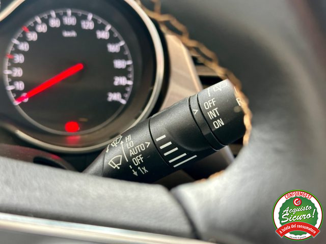 OPEL Crossland X usata, con Volante in pelle