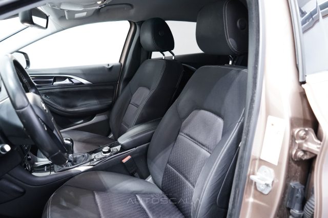INFINITI Q30 usata, con Controllo trazione