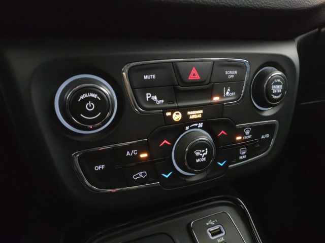 JEEP Compass usata, con Volante in pelle