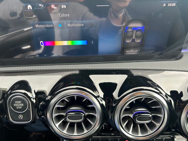 MERCEDES-BENZ A 180 usata, con Sedili riscaldati